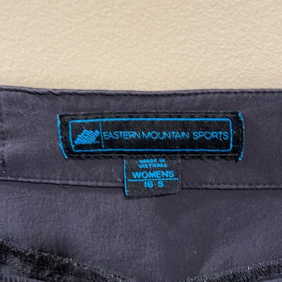 Hiking or casual cropped pants - Picture 4 of 7